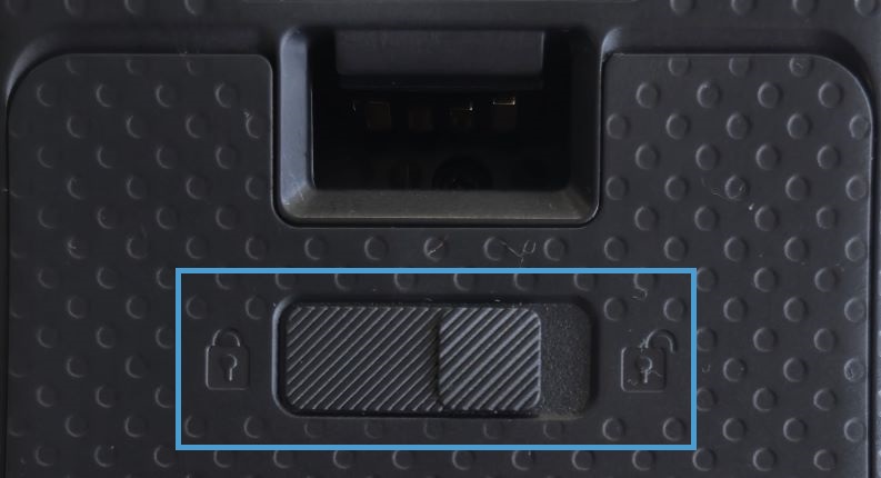 lock_battery_compartment.jpg